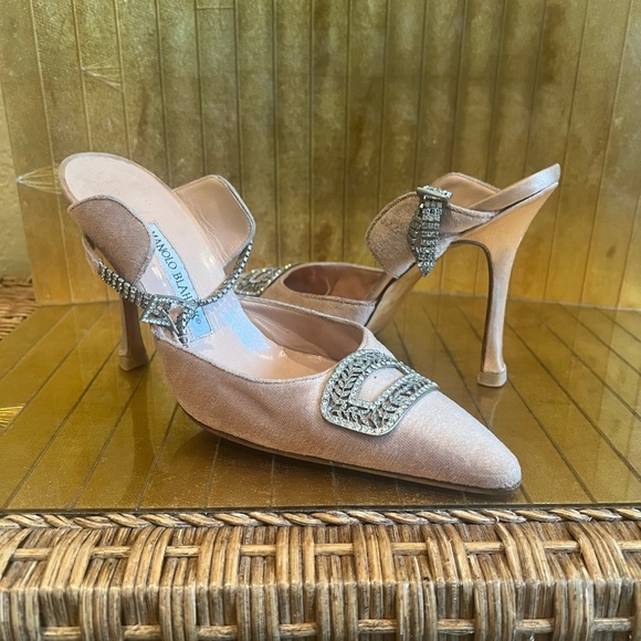 Manolo Blanik, pink rhinestone crystal buckled mule shoe high heel - Picture 6 of 16